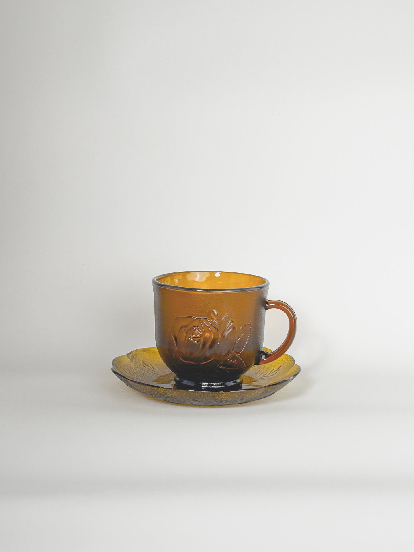 Caroline - Tea Cup with Saucer